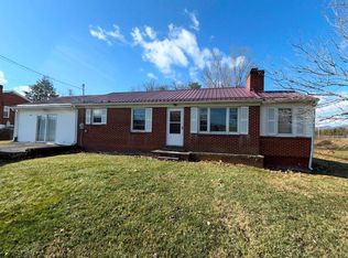122 Adwolfe Rd, Marion, VA 24354