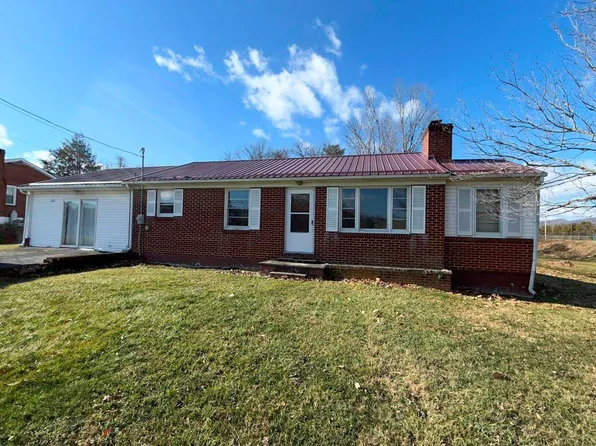 122 Adwolfe Rd, Marion, VA 24354
