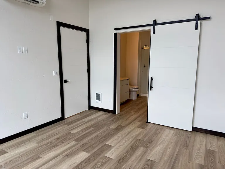 821 N 4th St #207 — Photo 24