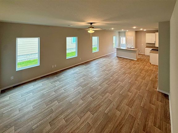 5th image of 2714 Towy Rd