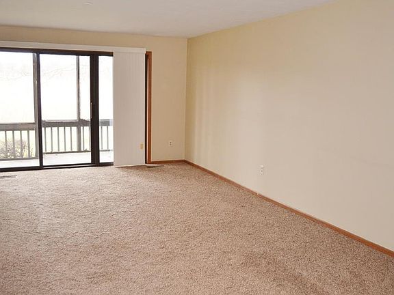 4th image of 247 Portage Lakes Dr #247E