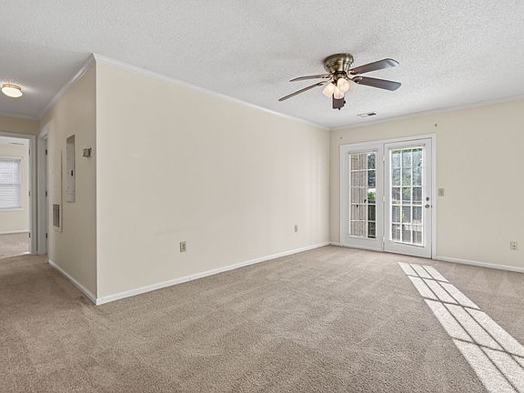 4th image of 403 Wormwood Ln APT H