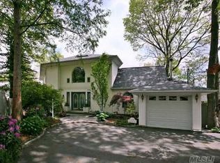 1234 Washington Dr, Centerport, NY