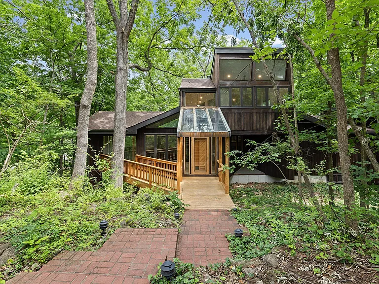 1424 Bradford Dr — Photo 47