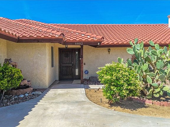 5th image of 8802 Rubidoux Ave
