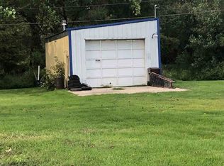 305 E 4th St, Ligonier, IN 46767