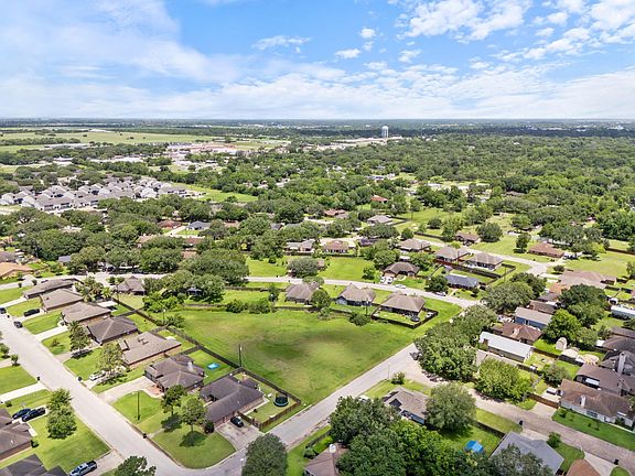 4th image of 4520 Rattan Ave