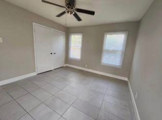 1511 E Guadalupe St, Victoria, TX 77901