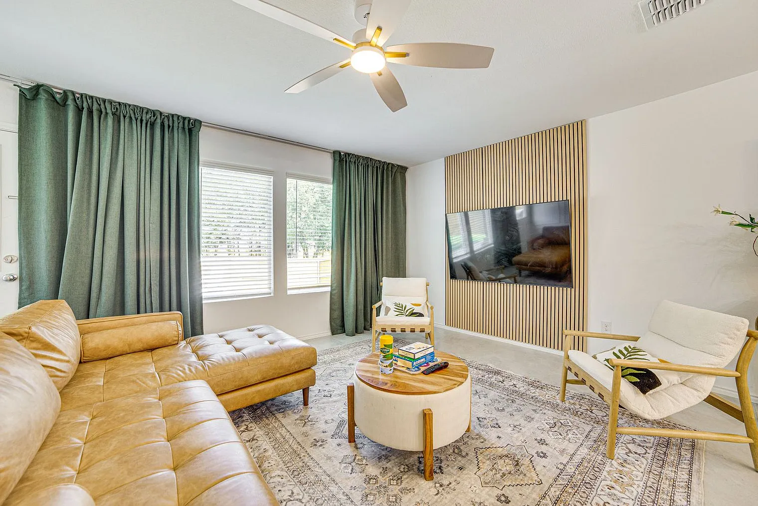 3 bed, 2.0 bath, 1442 sqft, $3,774 — Photo 1