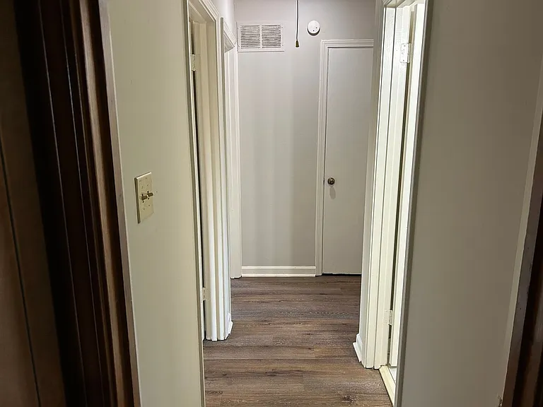 842 Farmington Dr N — Photo 13
