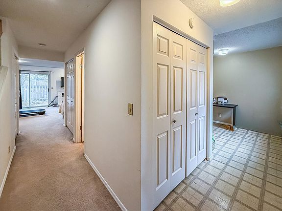 3rd image of 1320 Brighton Dr