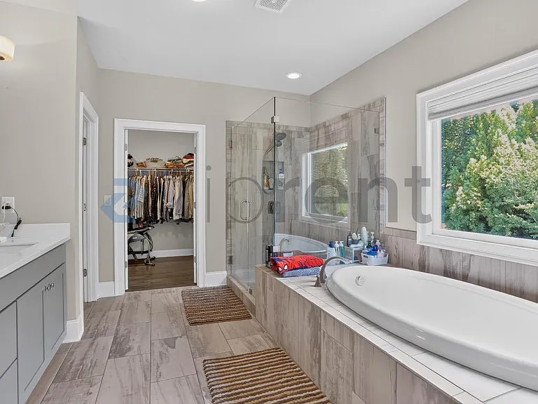 2408 Ellard Ter SE — Photo 34