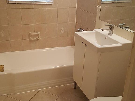 4th image of 9824 Wallace Ave