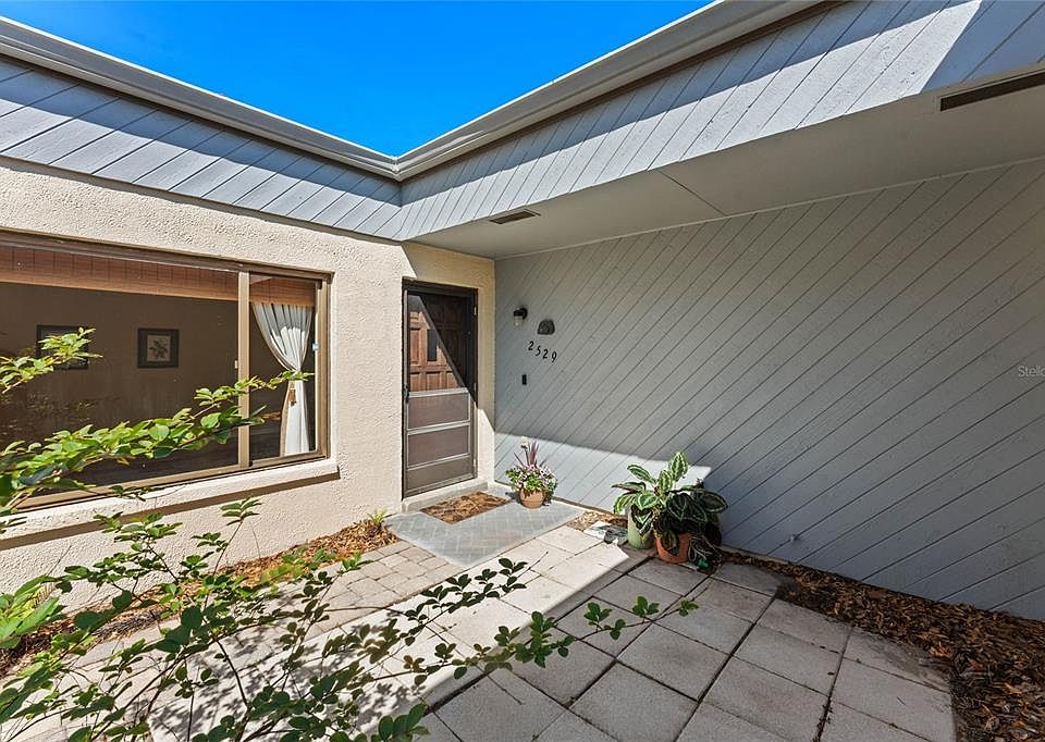 1st image of 2529 Leeward Way