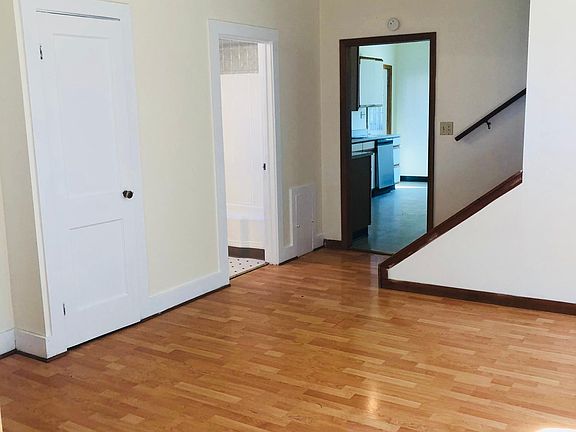 3rd image of 8916 Maple Dr #1