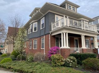 157 Governor St #2, Providence, RI 02906