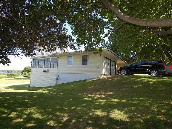 5th image of 3891 Lake Vista Dr NE
