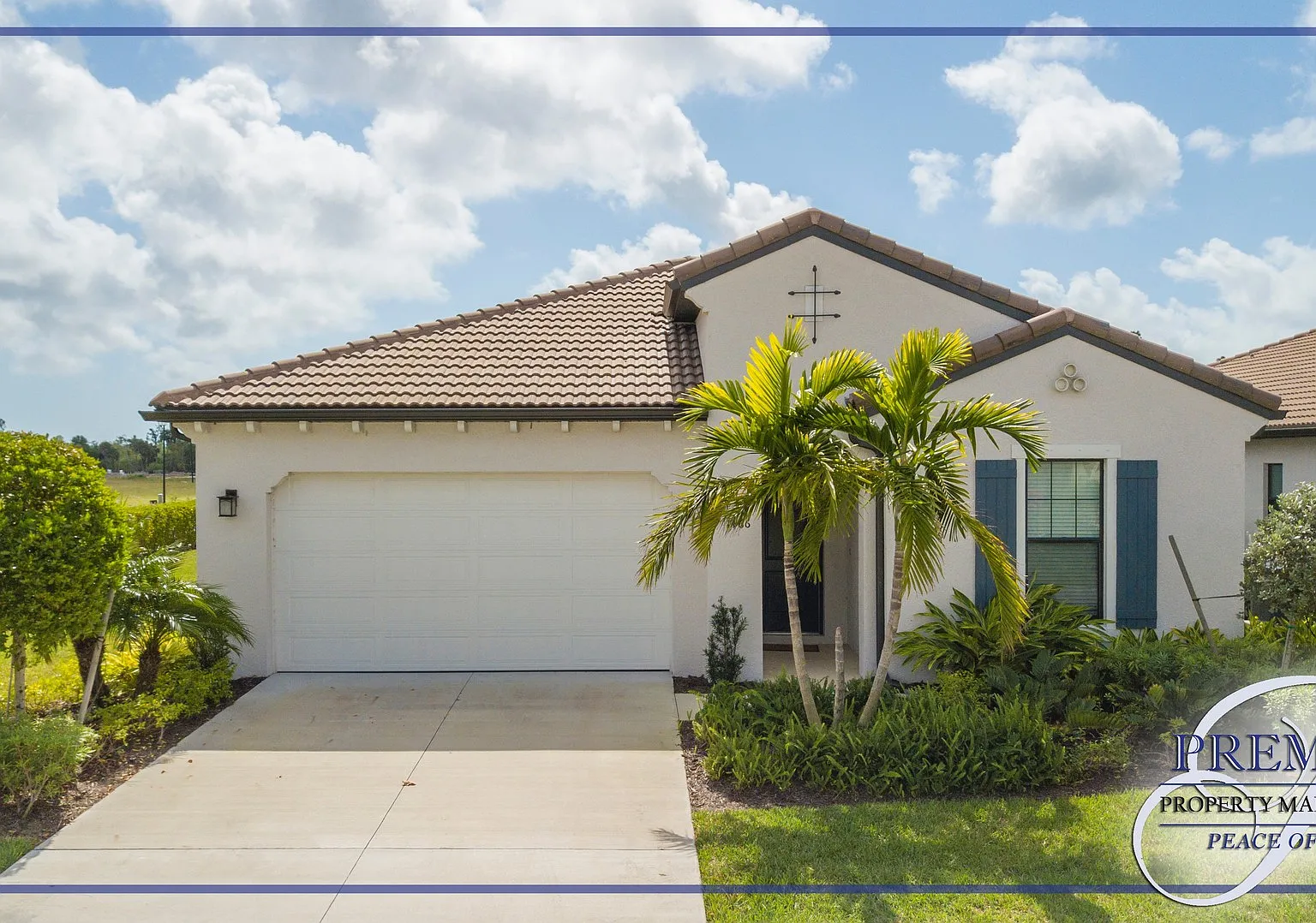 Beautiful Artesia Pool Home 4 Bdrm / 3 Bath — Photo 3