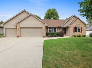 1809 Saddlebrook Ln, De Pere, WI 54115