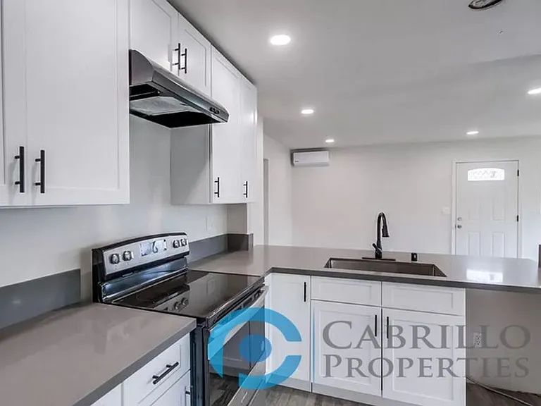 407 Idaho Ave #A — Photo 1
