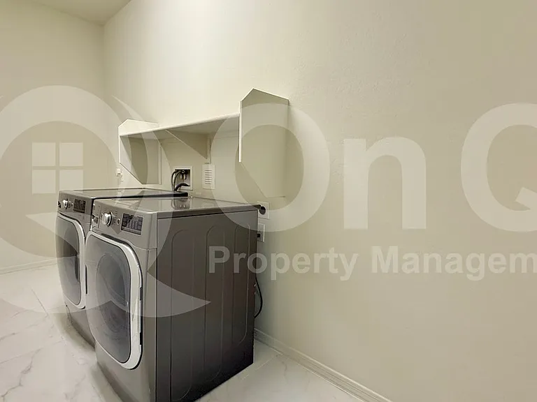 9707 W Patrick Ln — Photo 37