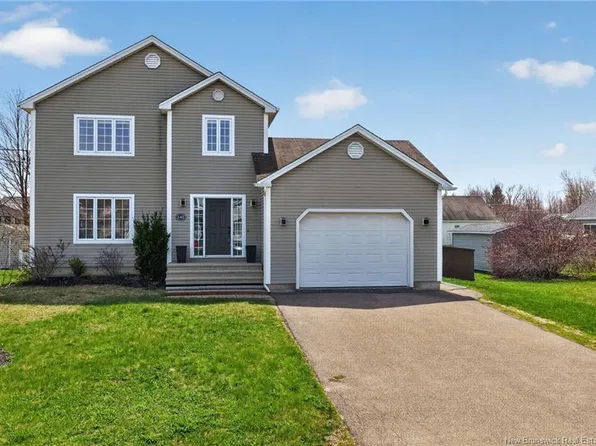 145 Cyril St, Dieppe, NB E1A 8R7