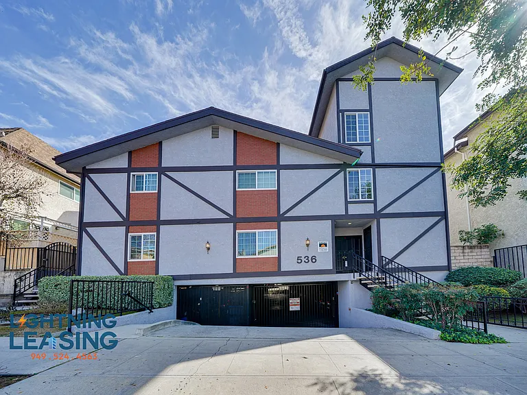 536 E Cypress Ave #302 — Photo 3