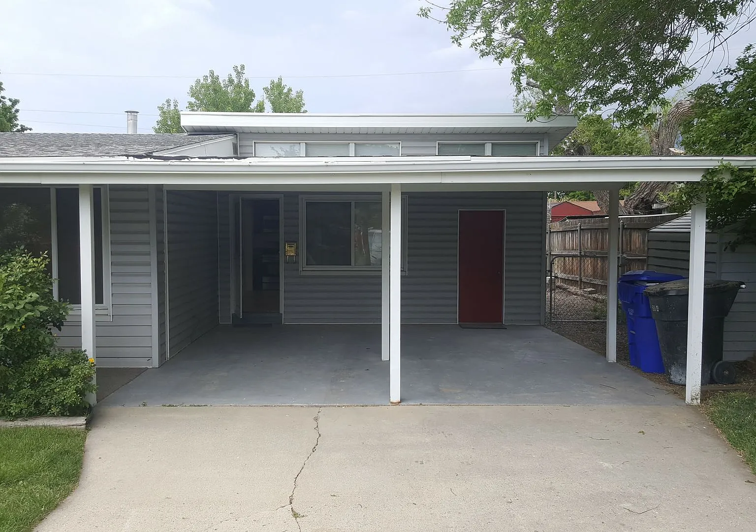 Charming 3-Bedroom Rambler in Bountiful with 2-Car Carport — Photo 3