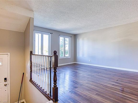 5th image of 6548 Laguna Ct