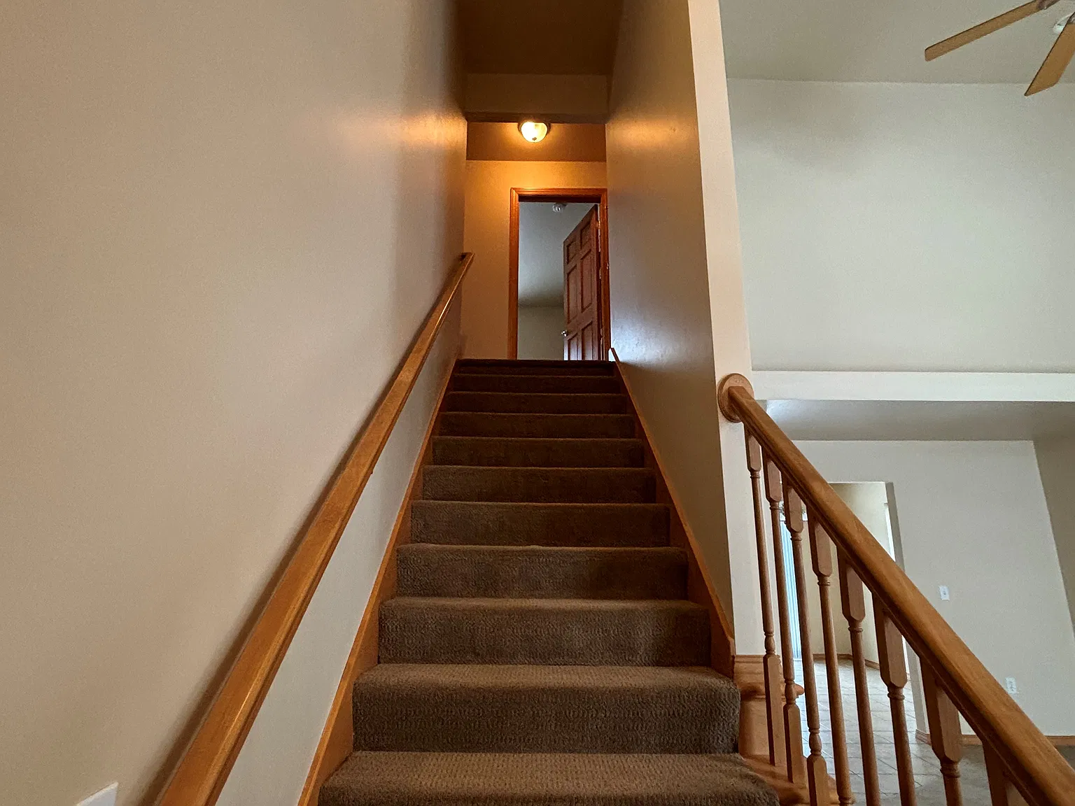 3 bed, 3500 sqft, $2,200 — Photo 4