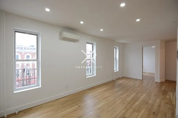 Rented by Yaffa Realty LLC | media 3