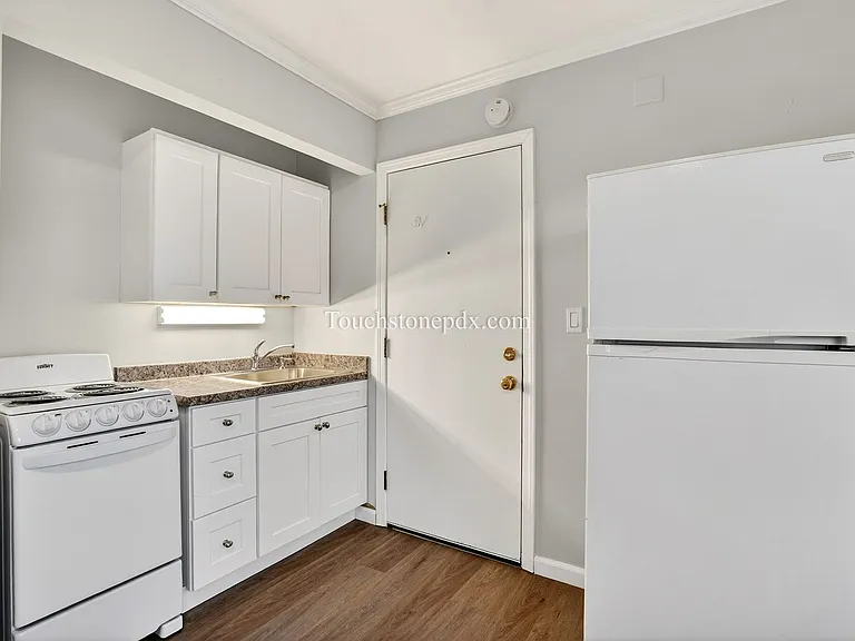 2424 NW Kearney St #5 — Photo 14