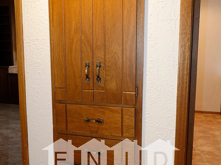 2117 Camelot Dr — Photo 20
