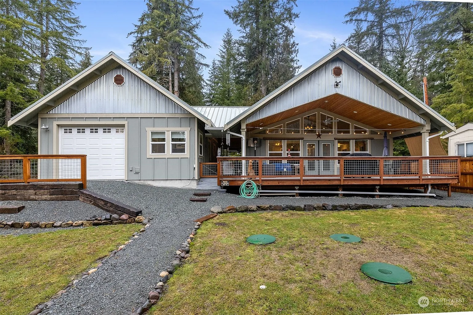 201 Paradise Drive photo 1