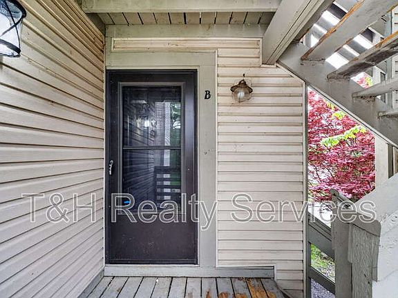 4th image of 2971 Horseshoe Bend Dr