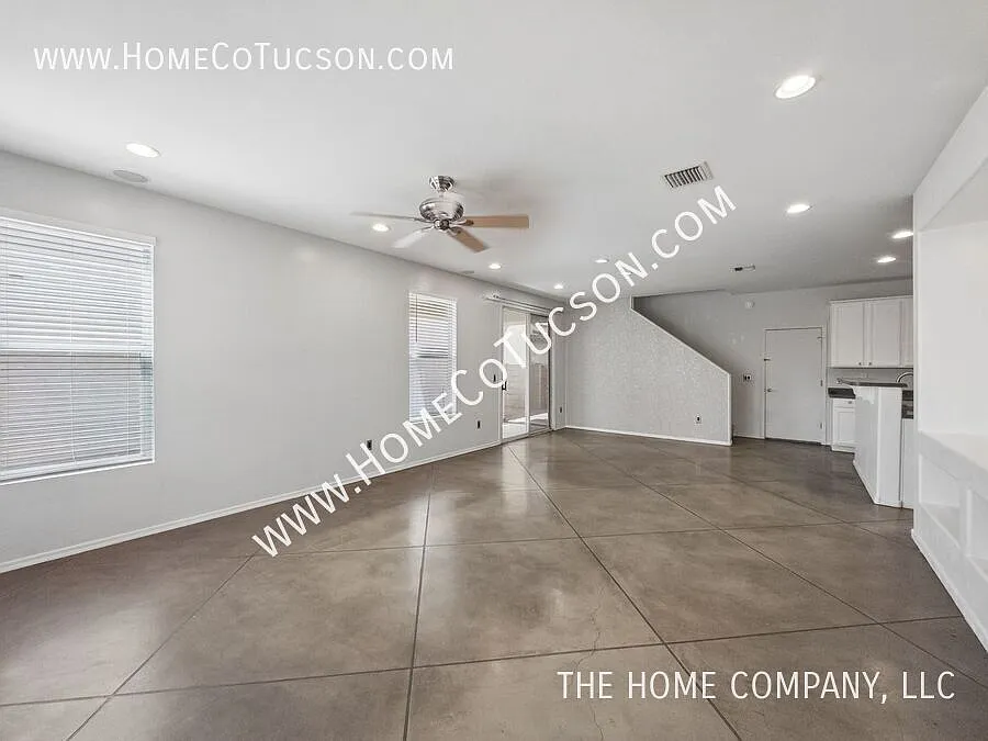 5749 E. Bellow Lane Beautiful Two-Story Home with 3 Bedrooms, 3 Bathrooms — Photo 4