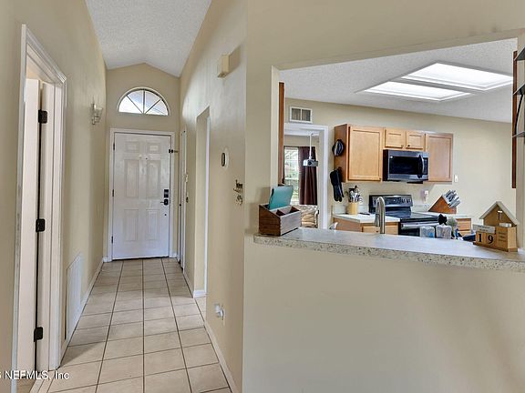 5th image of 8457 SUGARTREE Drive