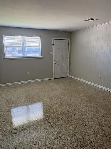 2 bed, 1.0 bath, 830 sqft, $950 — Photo 3
