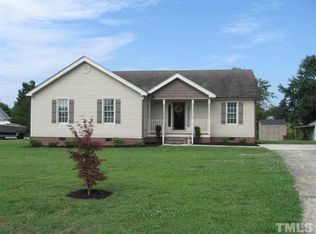 713 Slippery Bank Ct, Benson, NC 27504