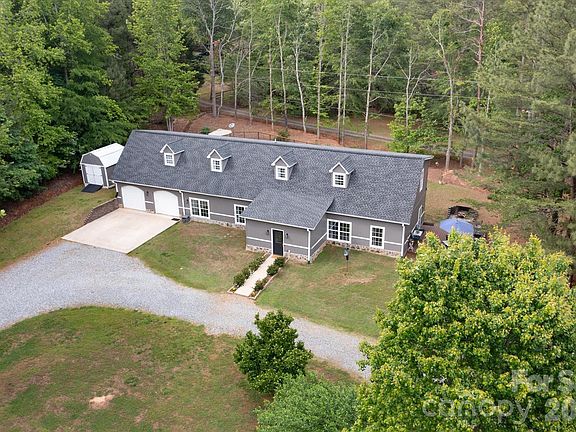 2nd image of 3860 Landrum Rd