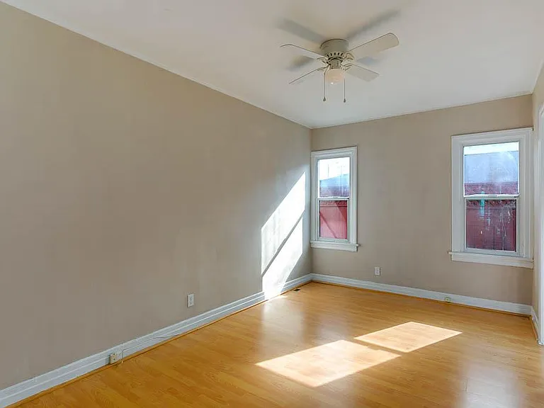 615 S Columbus Ave — Photo 9