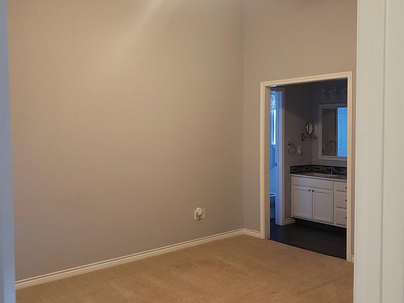 2nd image of 3053 Buckskin Ln