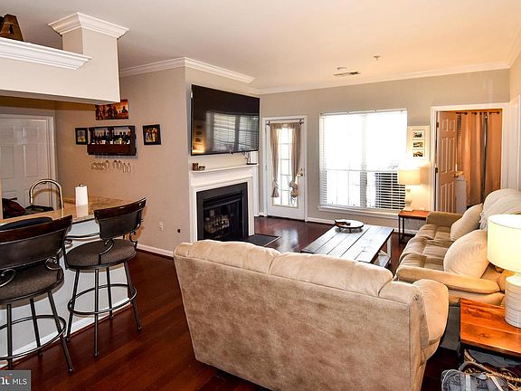 3rd image of 4551 Strutfield Ln APT 4318