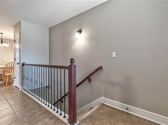 2nd image of 823 Willow Pointe Cir