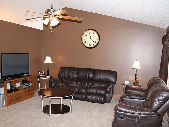 2nd image of 124 Harter Dr E