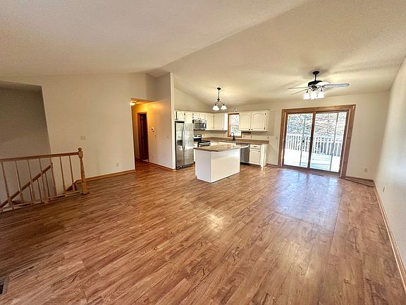 3rd image of 7154 2nd Ave