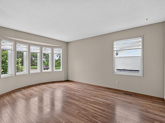 5th image of 12443 55th St NW