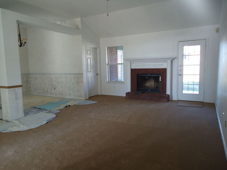 1st image of 5003 Topsey Dr