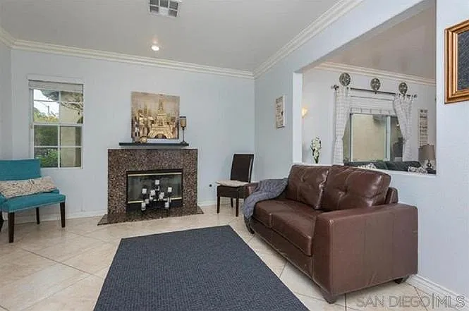 4 bed, 1700 sqft, $4,500 — Photo 3