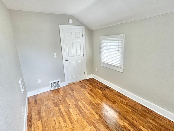 3rd image of 322 E Saint Vrain St APT 3